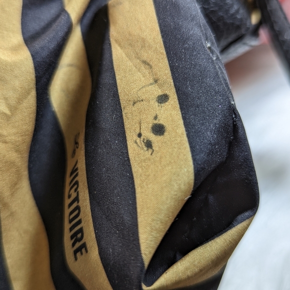 Pour La Victoire Red Pebbled Leather Hobo Shoulder Bag Large - Picture 8 of 14